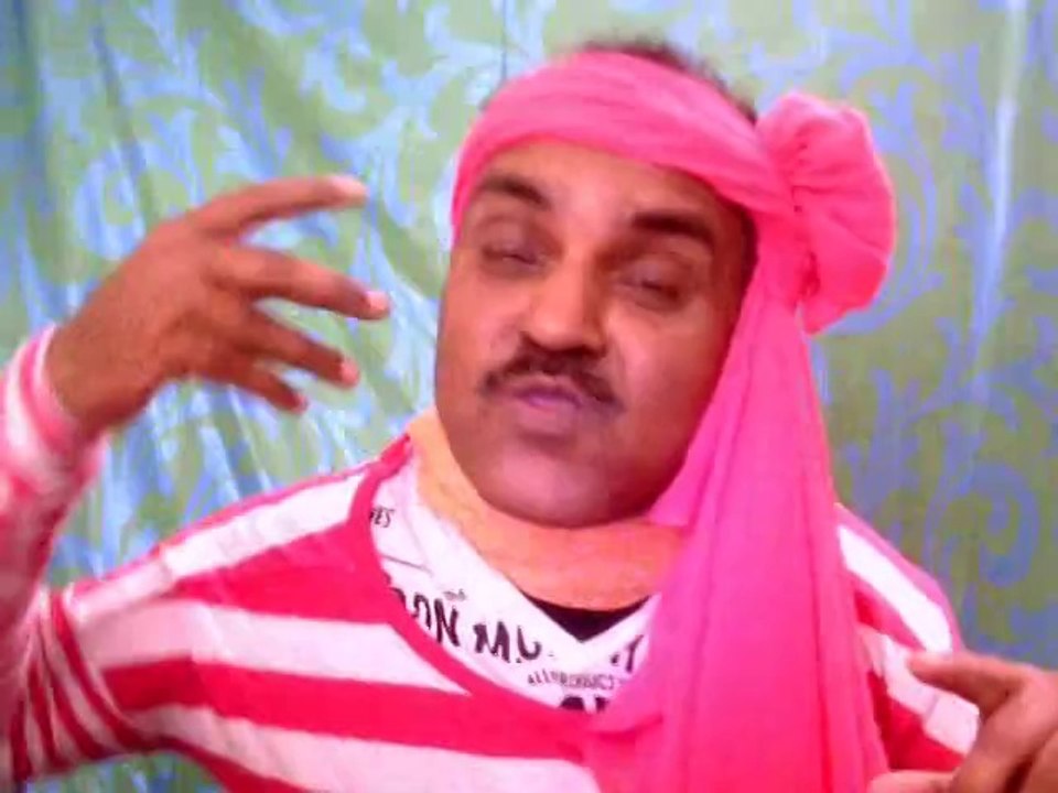 TUM DIL KI DHARKAN ME REHTE HO...