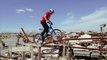 Rider dans une ville en ruine! Danny MacAskill - Epecuén - 2014