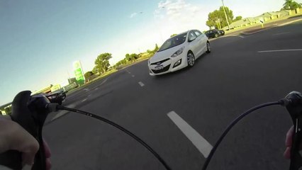 Voilà pourquoi il faut avoir une caméra quand on est cycliste