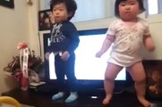 What a dance by a chubby Korean baby**