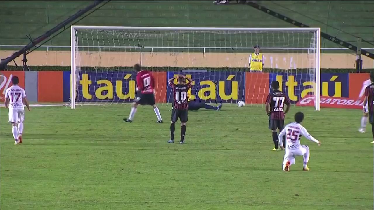 São Paulo empata com o Atlético-PR fora de casa