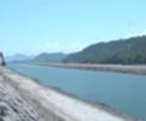 Denizdeki havalimanı kale gibi korunuyor