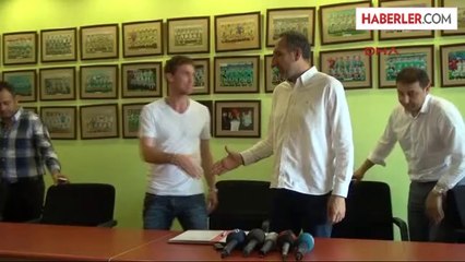 Torku Konyaspor, Alexander Hleb ile 1 Yıllık Sözleşme Yeniledi