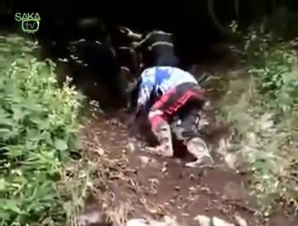 Hunharca Gülen Adam