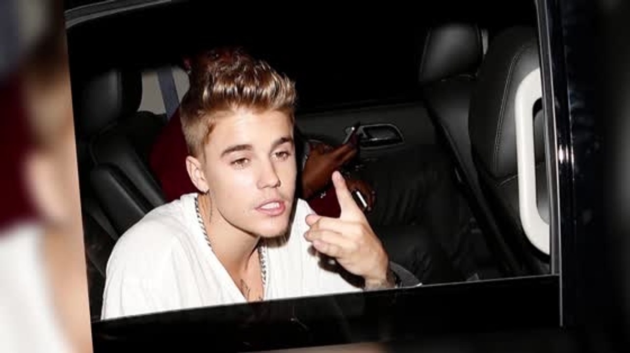 Bieber le da su amor a sus Beliebers luego de c...