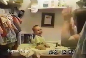 ilk defa "happy " diyen bebeğin sevinci