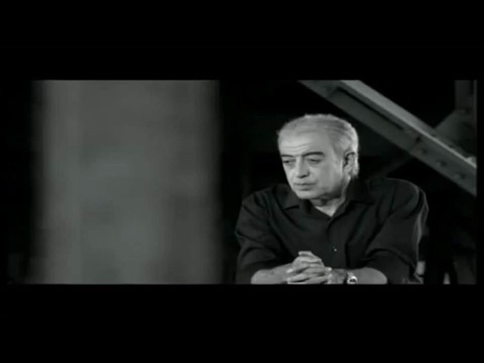 Metrisin Önü (Edip Akbayram)