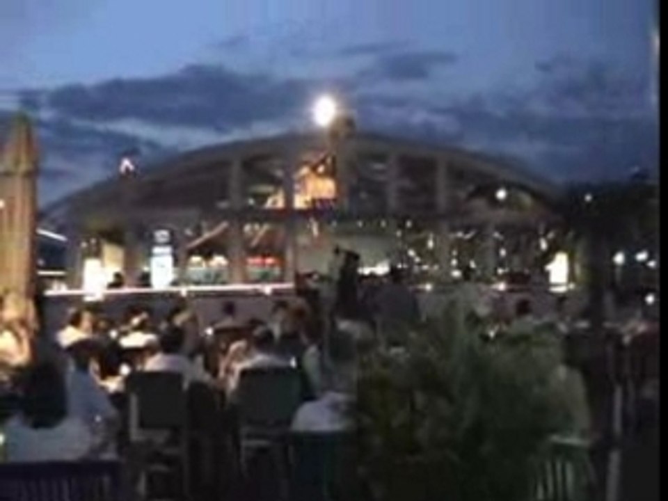 Spoon Cafe & Lounge (The Boat)