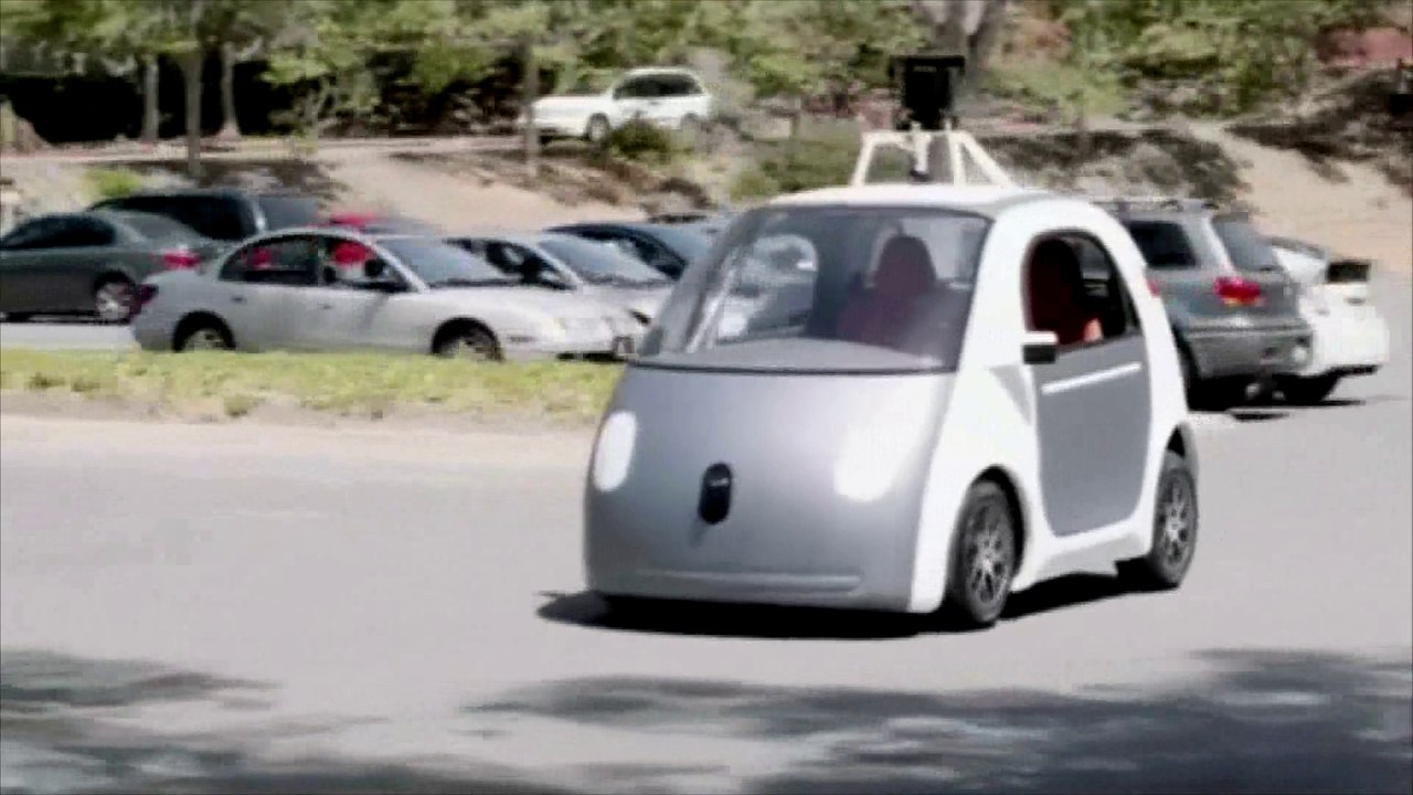 Google lance la fabrication de voitures sans conducteur