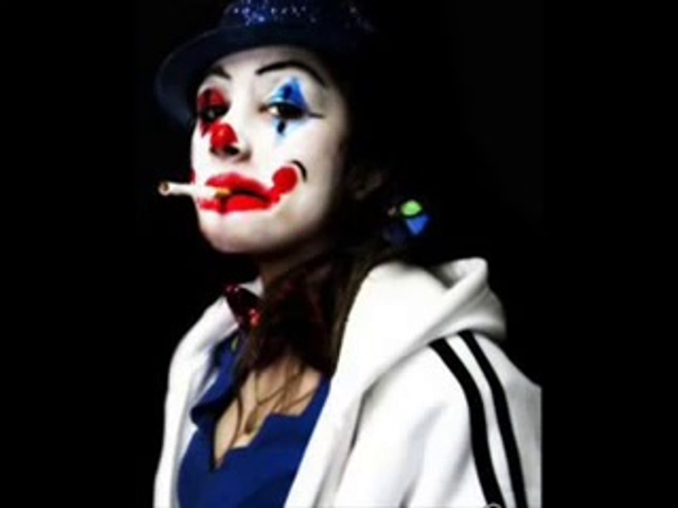 Mabel Matiz - Hala Haber Bekliyorum Senden