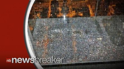 Chicago Willis Tower Sky Deck Cracks with People On It