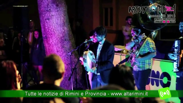 Una balena in volo su Pennabilli: 18esima edizione di Artisti in Piazza