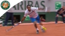 Gaël Monfils : crazy dive shot at Roland Garros