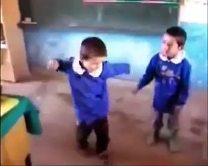 Oynayışa bak Süper ikili -)))