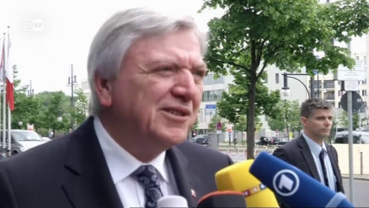 Staatliche Stiftung für den Atomausstieg? | Politik direkt