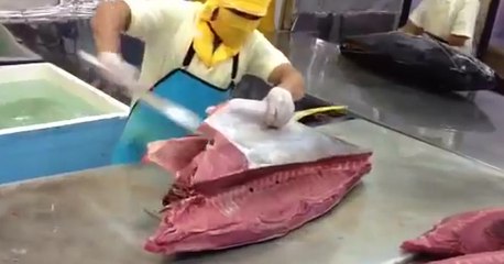 Balık Doğramak İçin Doğmuş Adam!