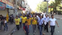 Nusaybin'de Sınıra Yürüyen Protestocular Havaya Ateş Açılarak Dağıtıldı