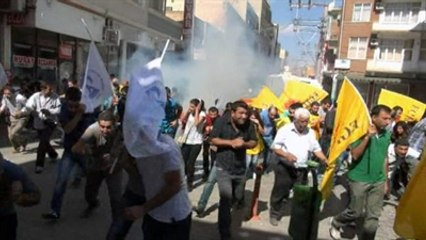 Nusaybin'de Sınıra Yürüyen Protestocular Havaya Ateş Açılarak Dağıtıldı