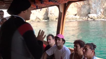 Alanya'da Meme Kanserine Dikkati Çekmek İçin Daldılar