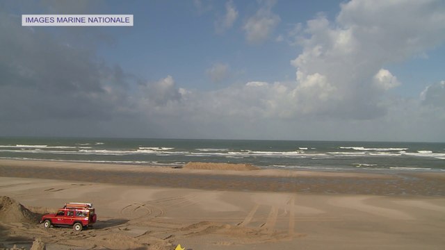 Wissant : déminage de blocs de défense par les plongeurs-démineurs de la Marine Nationale