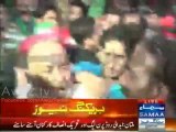 Clash between PML N & PTI Workers in Multan , PML N Worker ran away after GO NAWAZ GO chants