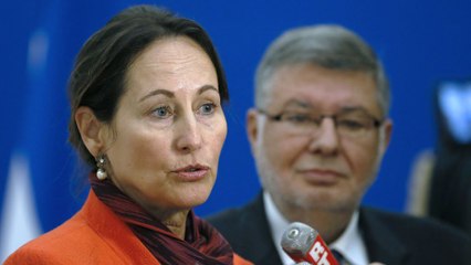 Ségolène Royal annonce la suspension "sine die" de l'écotaxe