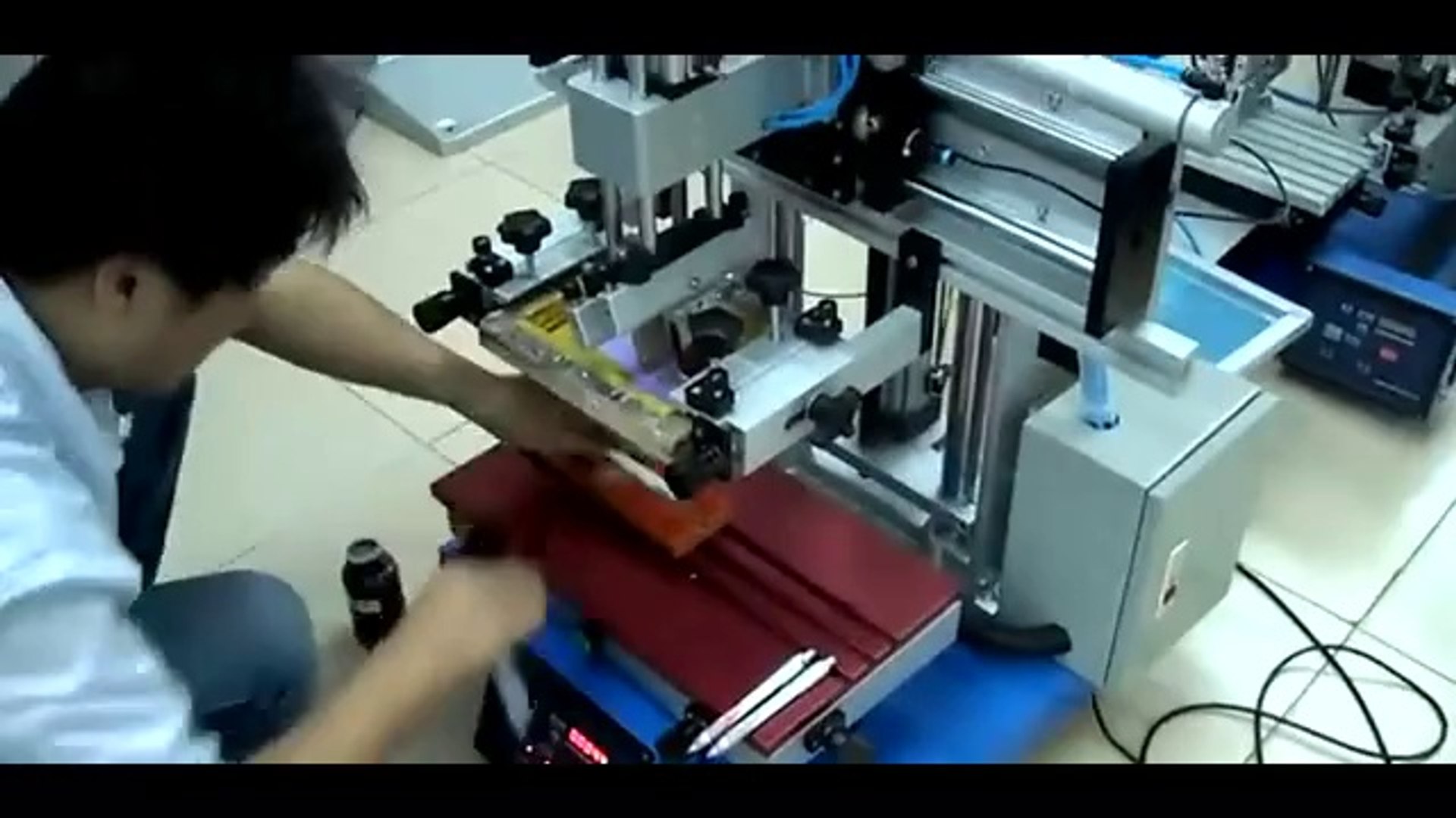 ⁣Desktop Flat Silk Screen Printer Machine Mini Flat Screen Printer
