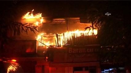 Incêndios e confrontos na Turquia