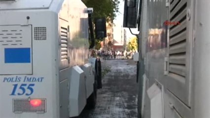 Viranşehir'i Harabeye Çeviren Eylemlerde 40 Gözaltı" Haberine Ek Eylemcilere Gazlı ve Sulu Müdahale...