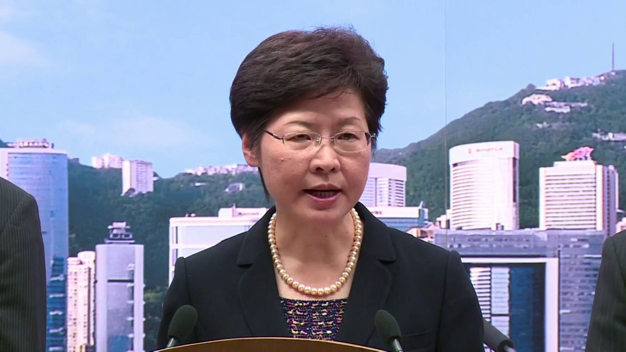 Hong Kong students refuse to retreat, govt cancels talks