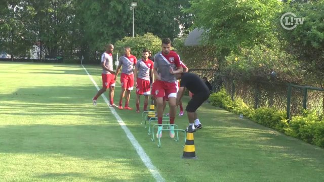 Tá quase! Zagueiros voltam a treinar e podem reforçar o São Paulo