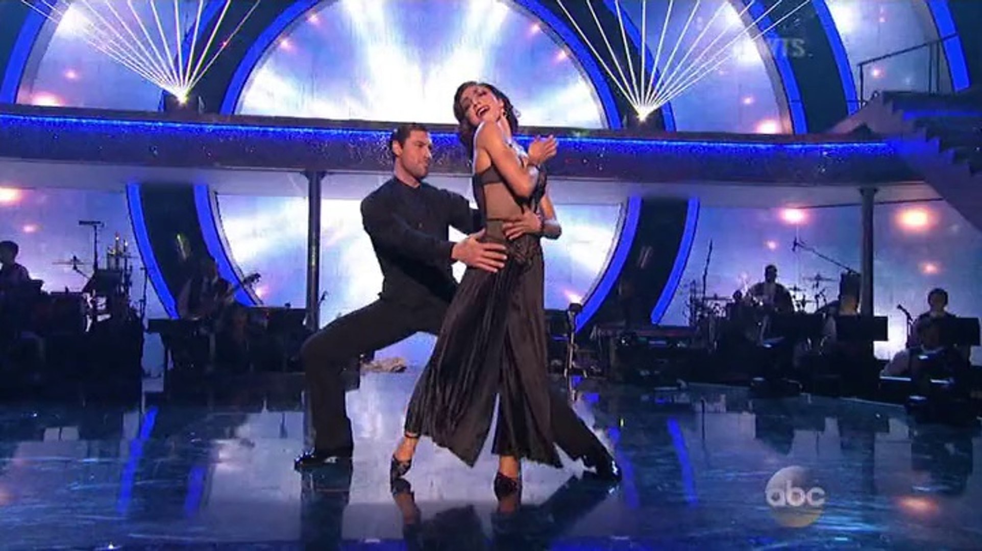 Meryl Davis \u0026 Maksim Chmerkovskiy - Road To The Finals, image size:1924x1080