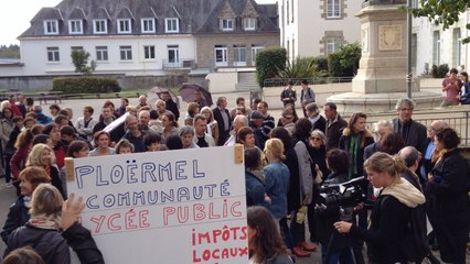 Mouvement contre l'implantation d'un troisième lycée à Ploërmel