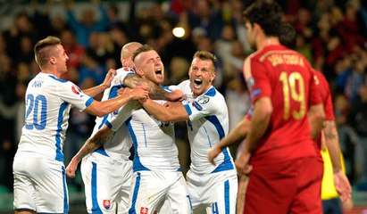 Com falha de Casillas, Espanha perde para Eslováquia