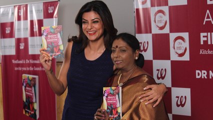 Sushmita Sen Unveils Dr Nirmala Shetty's Book Beauty At Your Finger Tips !