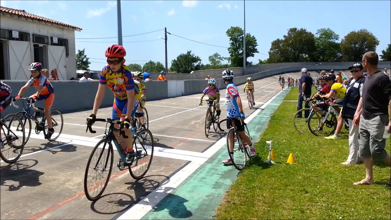 Angoulême - Ecole de vélo piste 07.06.2014 - Au vélodrome des Alliers