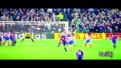 Những đường cong tuyệt đẹp từ đôi chân Luis Figo - soikeo.vn