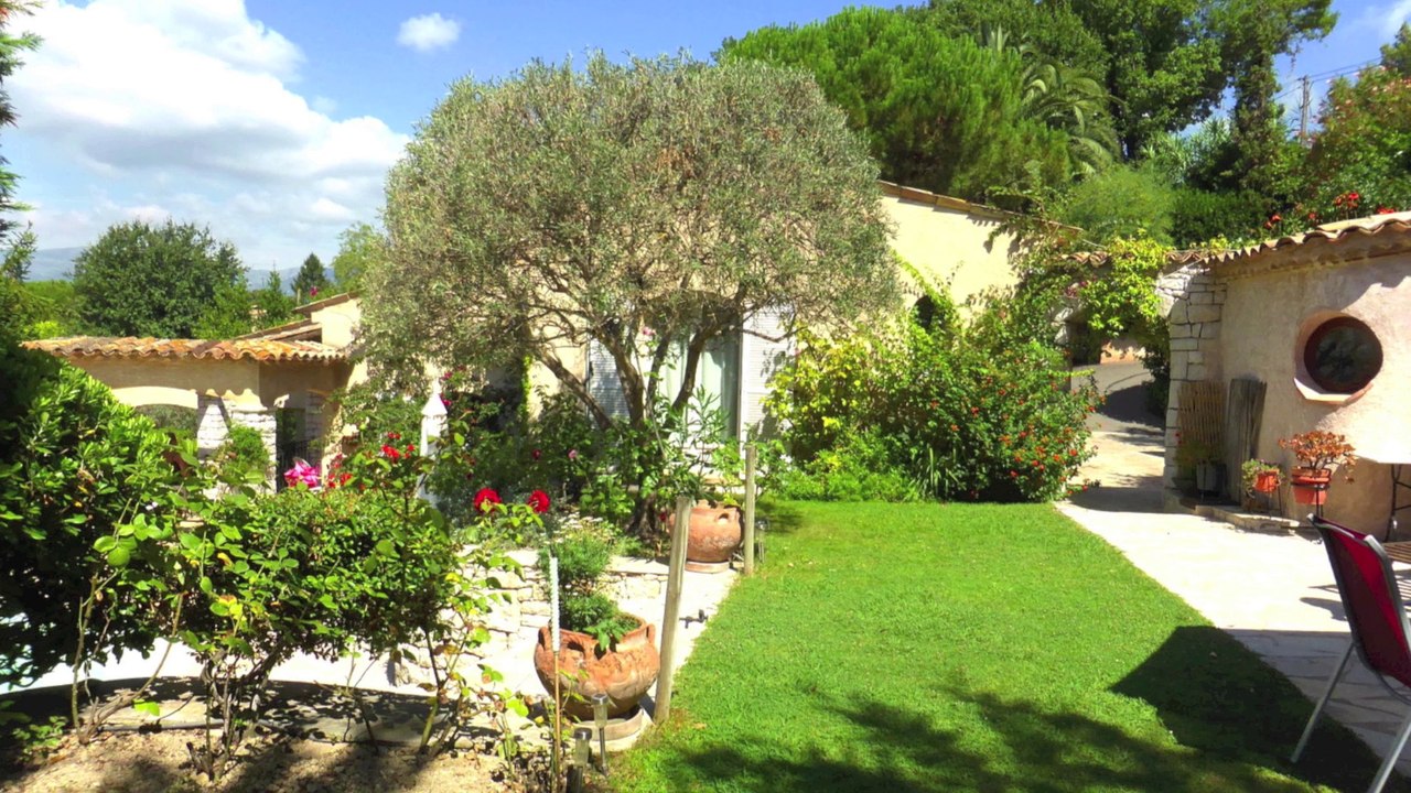 VENTE VILLA à Cagnes-Sur-Mer - Piscine - 190 m²