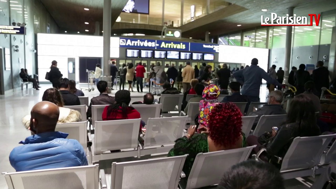 Des passagers africains nous parlent d'Ebola