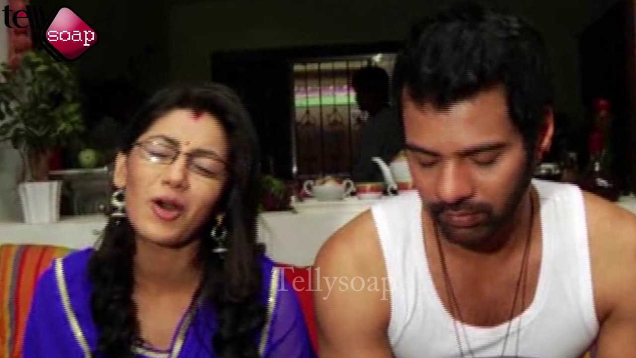 Kumkum Bhagya: Aaliya and Abhi enjoy seeing Pragya in distress!