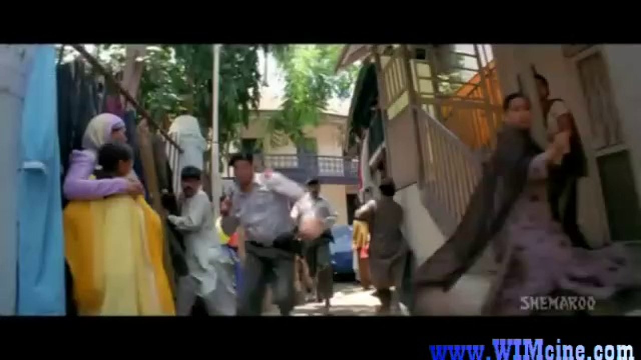 Deewaar (2004)_clip3