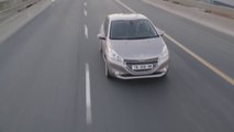 Mini Test: Yeni Peugeot 208’in iç mekan genişliği inceleniyor // ototest.tv