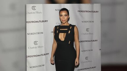 Kim Kardashian zeigt ihre berühmten Kurven