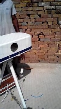 (PAKSPEEDSTER)Copy of BOLA Cricket bowling machine (base ball, hocky, footbal, lon tenis, etc.),