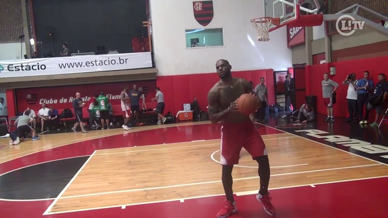 L!TV te leva para um dia de treino de LeBron James