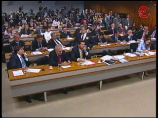 Ex-contadora de Youssef confessa ter emitido R$ 7 milhões em notas frias