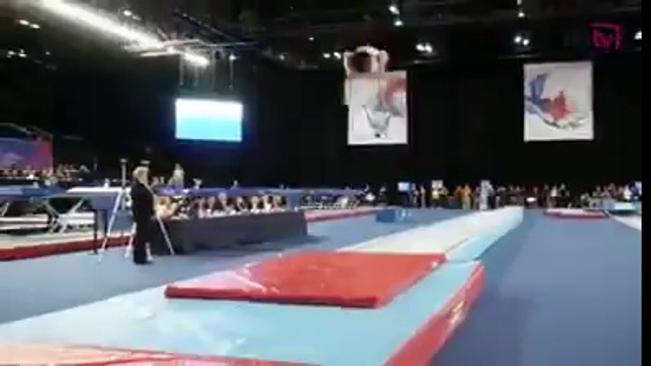 very amaizing jumping must watch !! www.fullmufta.blogspot.com