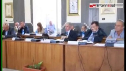 TG 10.10.14 Taranto, si raccolgono firme per lo scioglimento del Consiglio