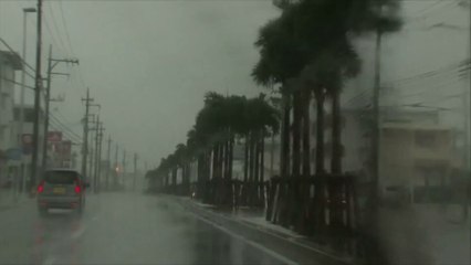Le typhon Vongfong balaie le sud du Japon, déjà 12 blessés