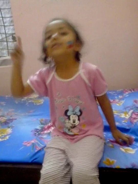 cute 4 yrs girl speaking against NAWAZ SHARIF and in favour of IMRAN KHAN